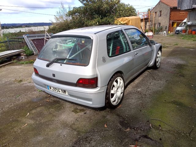 Renault Clio 1992