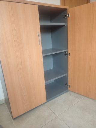 Armario archivador madera marrón y gris