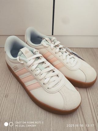 Zapatillas Adidas VL Court 3.0 - Rosa y Blancas