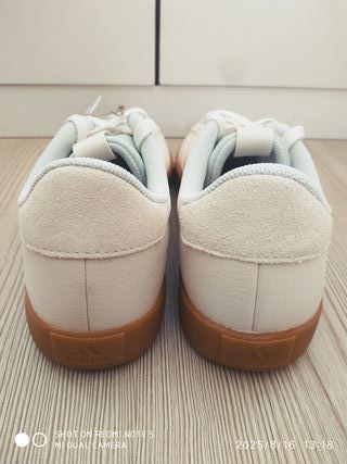 Zapatillas Adidas VL Court 3.0 - Rosa y Blancas