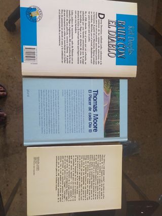 Lote de libros a 4€ cada uno