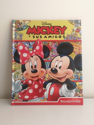 Libro “Busca y encuentra” de Disney