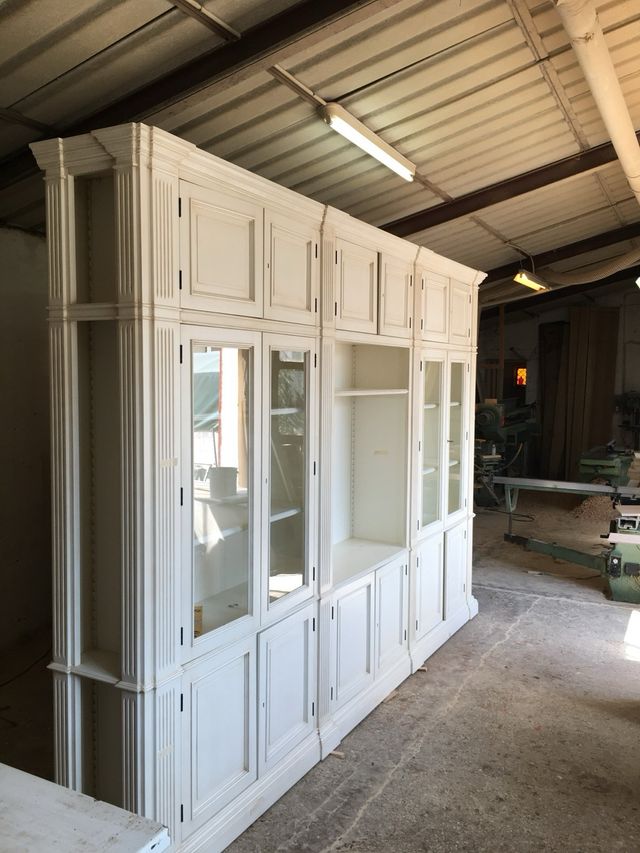 Libreria bianca in legno - stile classico