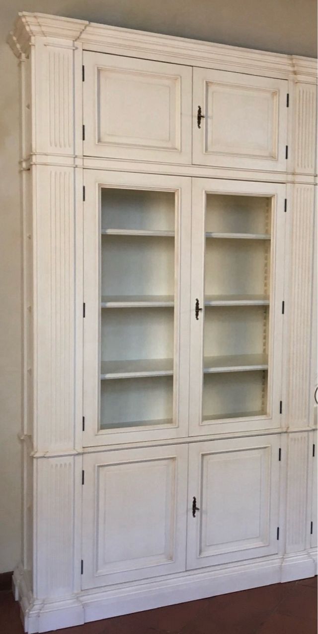Libreria bianca in legno - stile classico