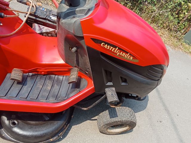 Tractor cortacesped Castelgarden