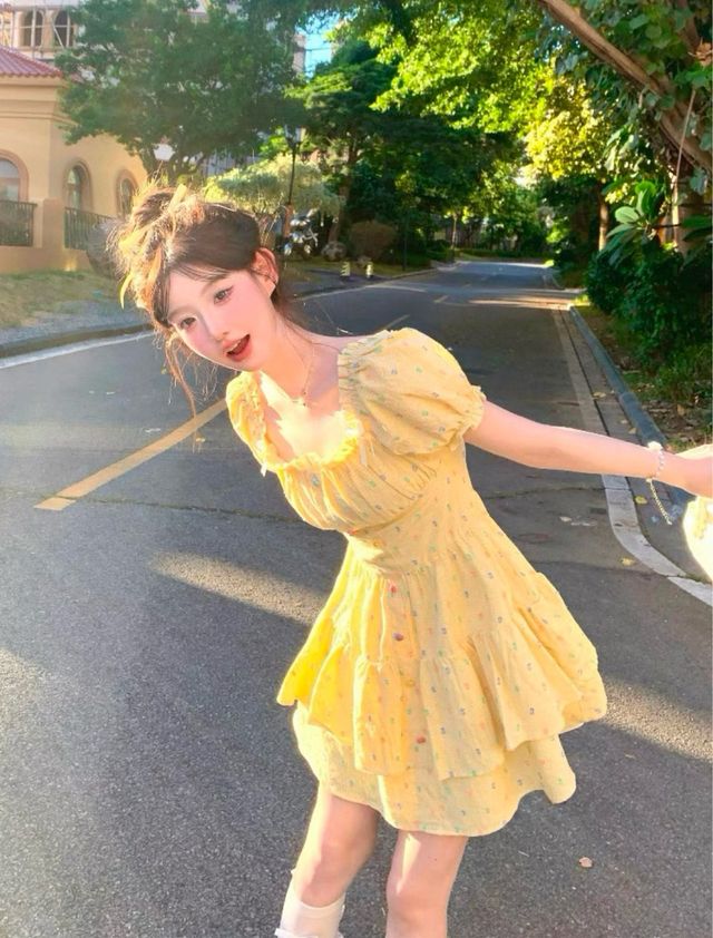 Vestido amarillo floral