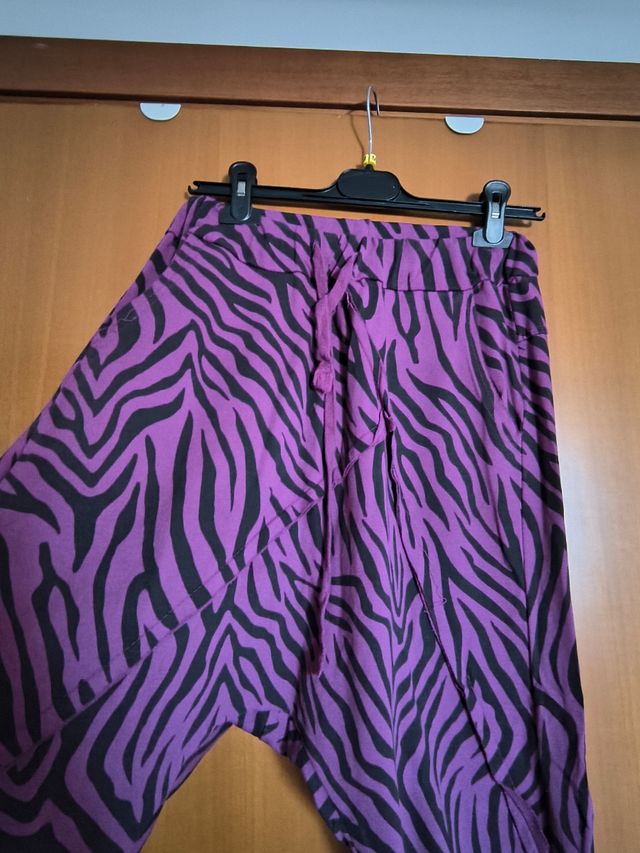 Pantaloni Pasha zebrati viola