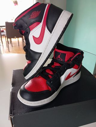 Zapatillas Nike Air Jordan 1 Mid (rojo-negro)