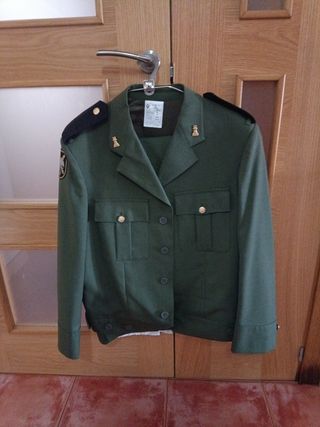Traje militar verde oliva