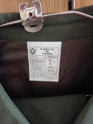 Traje militar verde oliva