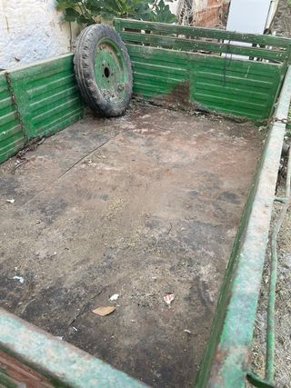 Remolque o carro antiguo para mula o caballo