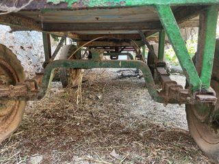 Remolque o carro antiguo para mula o caballo