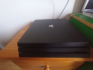 PS4 (PlayStation 4) + 3 juegos