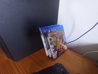 PS4 (PlayStation 4) + 3 juegos