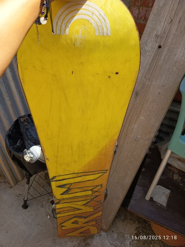 Tabla Snow Forum usada