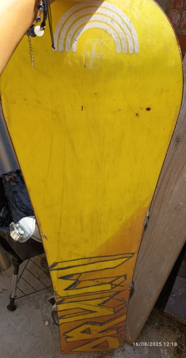 Tabla Snow Forum usada