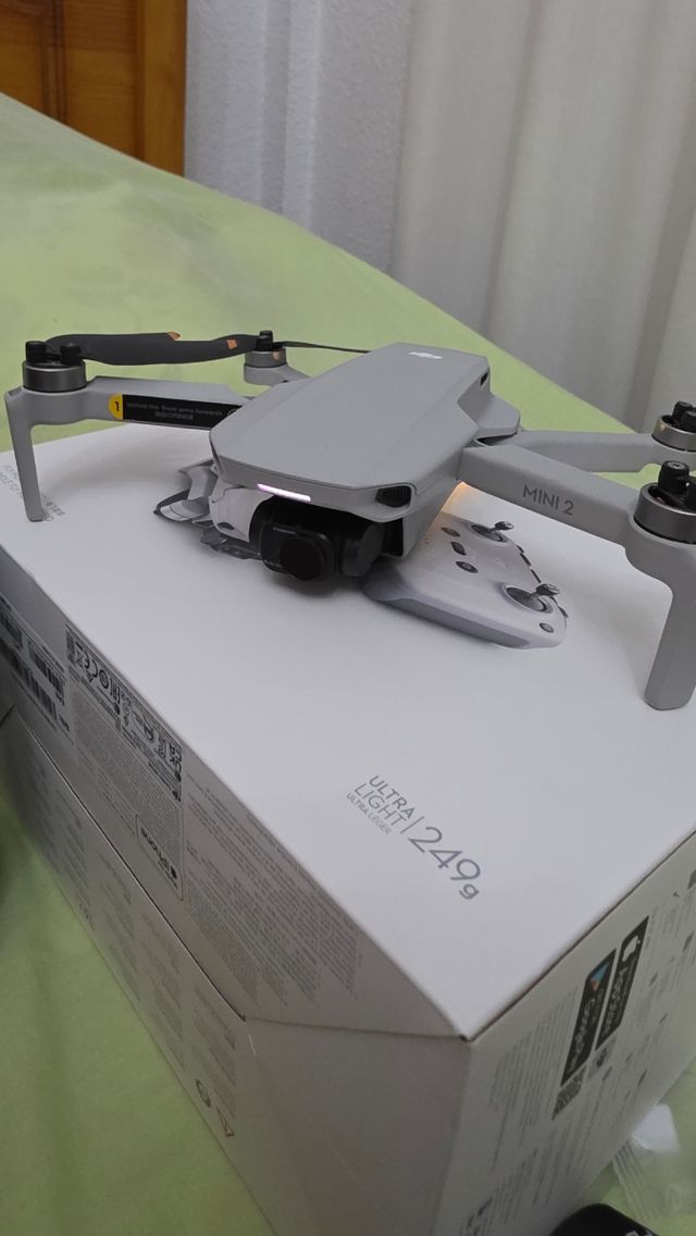 DJI Mini 2 Fly More Combo - Gris