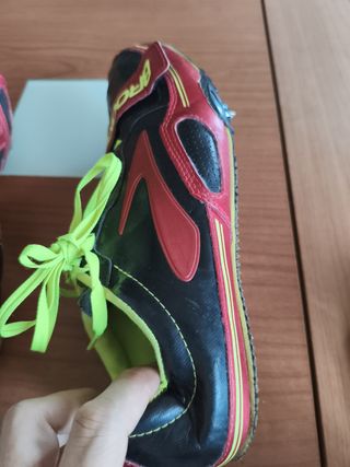 Zapatillas Brooks verdes y amarillas - 43