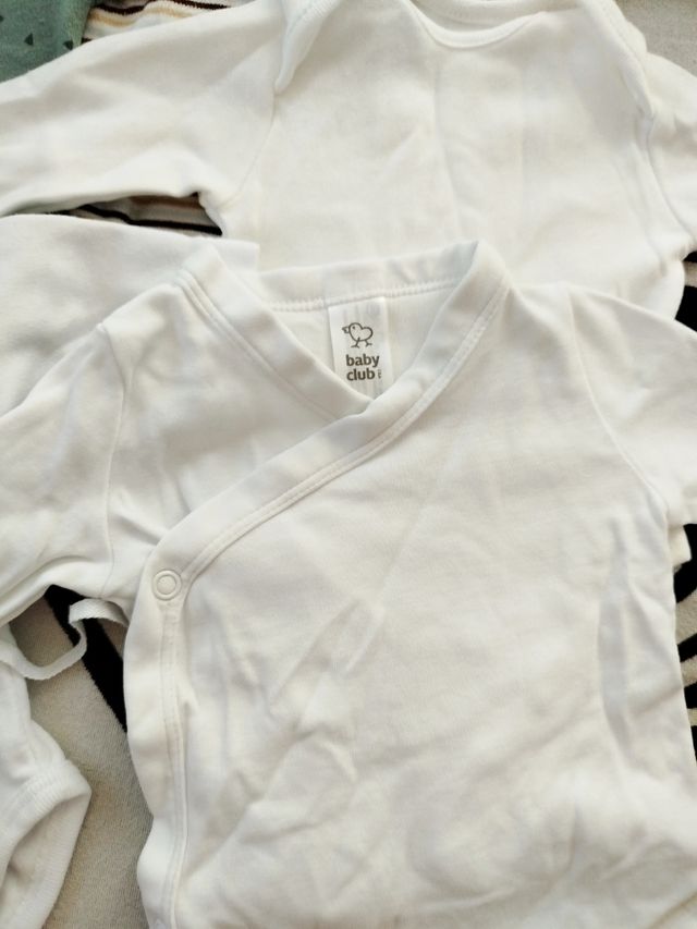 Lote 7 bodys bebé 0-6 meses