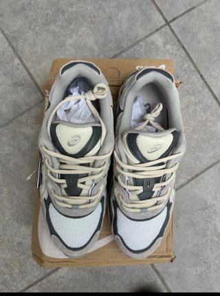 Zapatillas Asics Gel-Kayano Beige/Gris 42