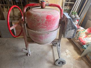 Alquiler Hormigonera 160