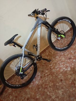 Bicicleta Btwin Rockrider 6061