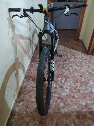 Bicicleta Btwin Rockrider 6061