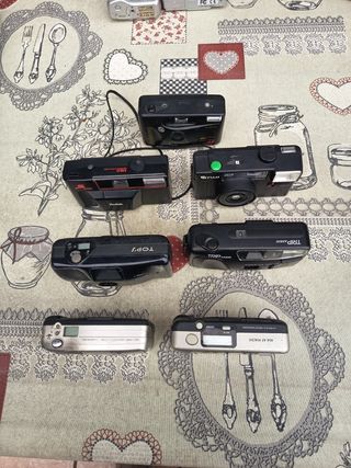 7 Cámaras vintage: Fuji, Kodak, Minolta...