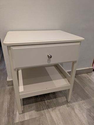 Mesita noche Ikea Tyssedal blanca