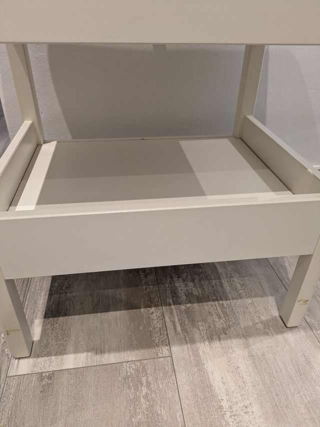 Mesita noche Ikea Tyssedal blanca