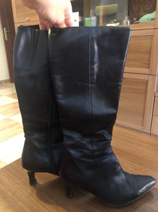 Botas altas negras tacón pequeño - 36
