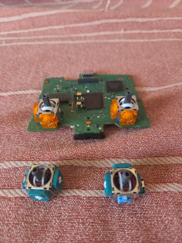 Reparación DualSense PS5 / Edge / PS4 mando