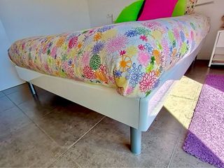 CAMA 135, CABECERO y 2 MESILLAS, BLANCO LACADO