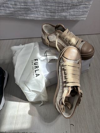 Zapatillas Furla beige