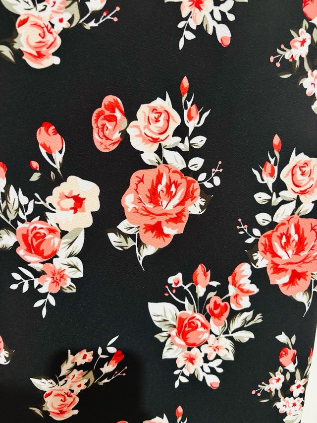 Falda ajustada flores