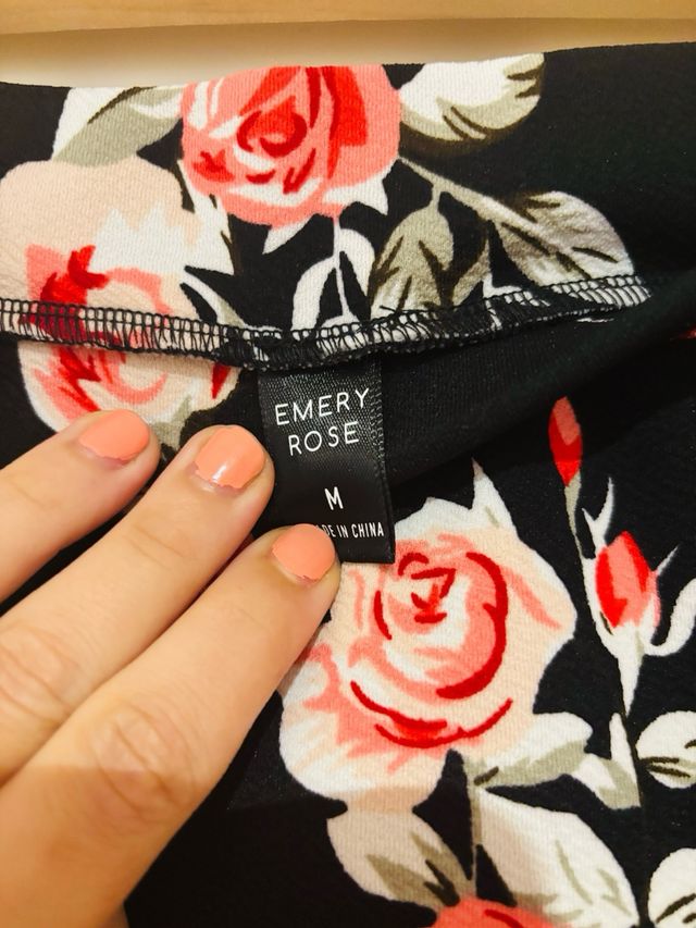 Falda ajustada flores