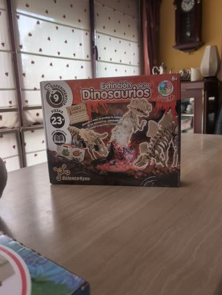 Juego de mesa. Extinción Dinosaurios