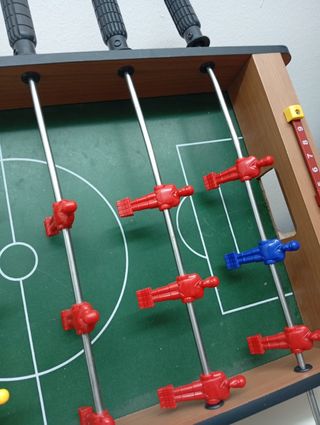 Futbolín de madera vintage