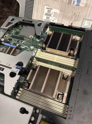 Servidor Dell R450 - Impecable