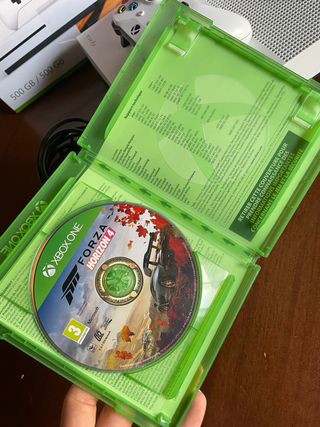 Xbox One S 500GB + Forza Horizon 4