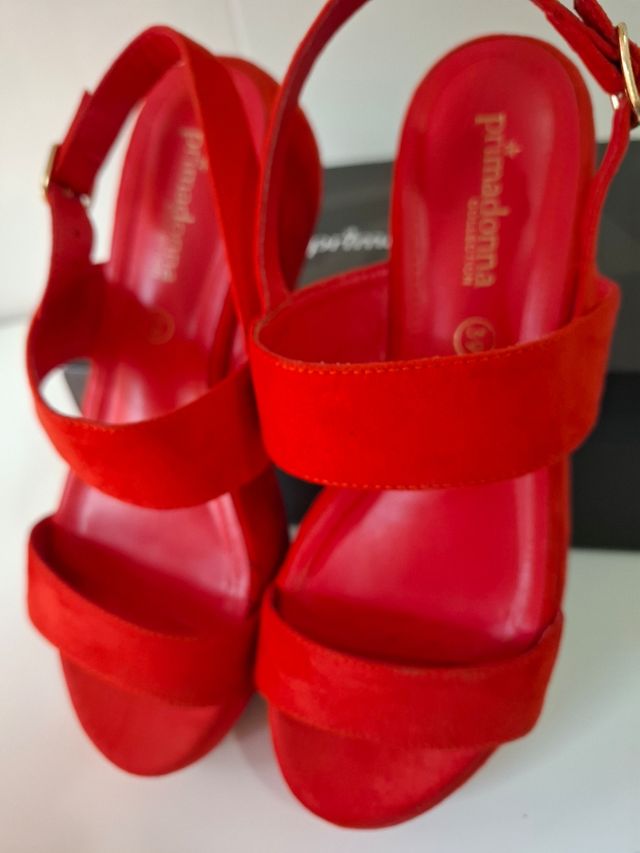 Sandali Primadonna con zeppa rosso corallo