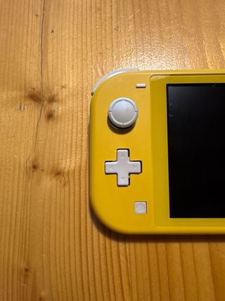 Nintendo Switch Lite gialla