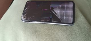 iPhone 11 - Gris espacial