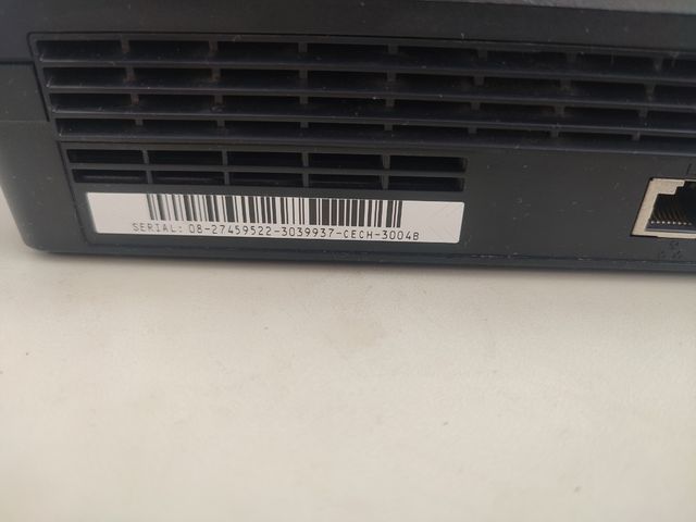 PS3 (PlayStation 3) Slim negra