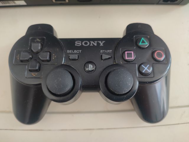 PS3 (PlayStation 3) Slim negra