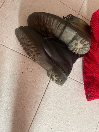 Dr Martens 6 ojales negras cuero 