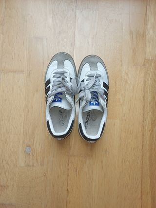 Zapatillas Adidas Samba blancas y negras