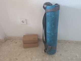 Esterilla yoga + 2 bloques corcho
