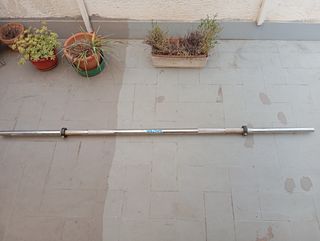 Barra pesas oxido - usada