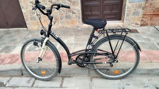 Bicicleta paseo Btwin negra